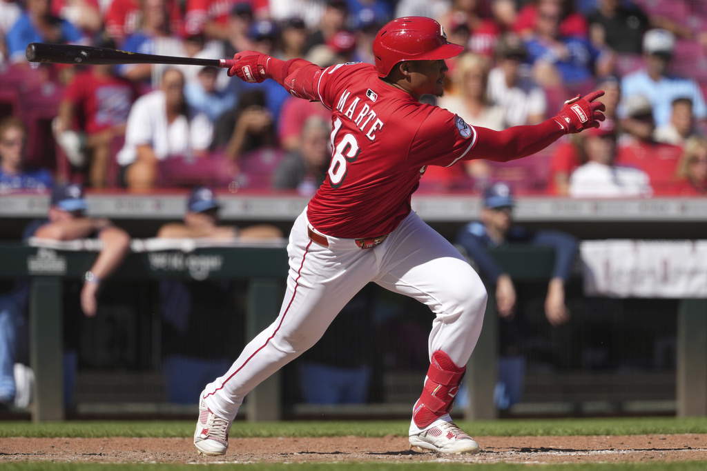 Cincinnati Reds' Noelvi Marte follows through after hitting a walkoff two-run single in the ninth inning of a baseball game against the Toronto Blue Jays, Monday, Sept. 1, 2025, in Cincinnati. (AP Photo/Kareem Elgazzar)