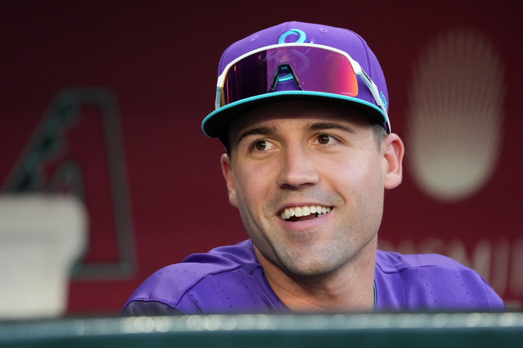 Arizona Diamondbacks' Ryan Waldschmidt gets ready before a baseball game against the New York Mets, Friday, May 8, 2026, in Phoenix. (AP Photo/Rick Scuteri)