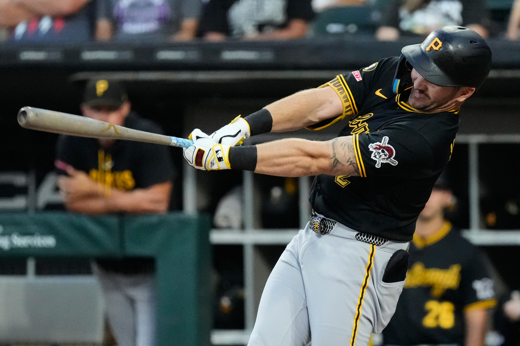 Pittsburgh Pirates' Spencer Horwitz hits a one-run single during the first inning of a baseball game against the Chicago White Sox in Chicago, Tuesday, Sept. 8, 2026. (AP Photo/Nam Y. Huh)