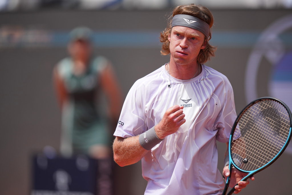 Andrey Rublev reacts as he plays Italy's Jannik Sinner during their match at the Italian Open tennis tournament in Rome, Thursday, May 14, 2026. (AP Photo/Andrew Medichini)
