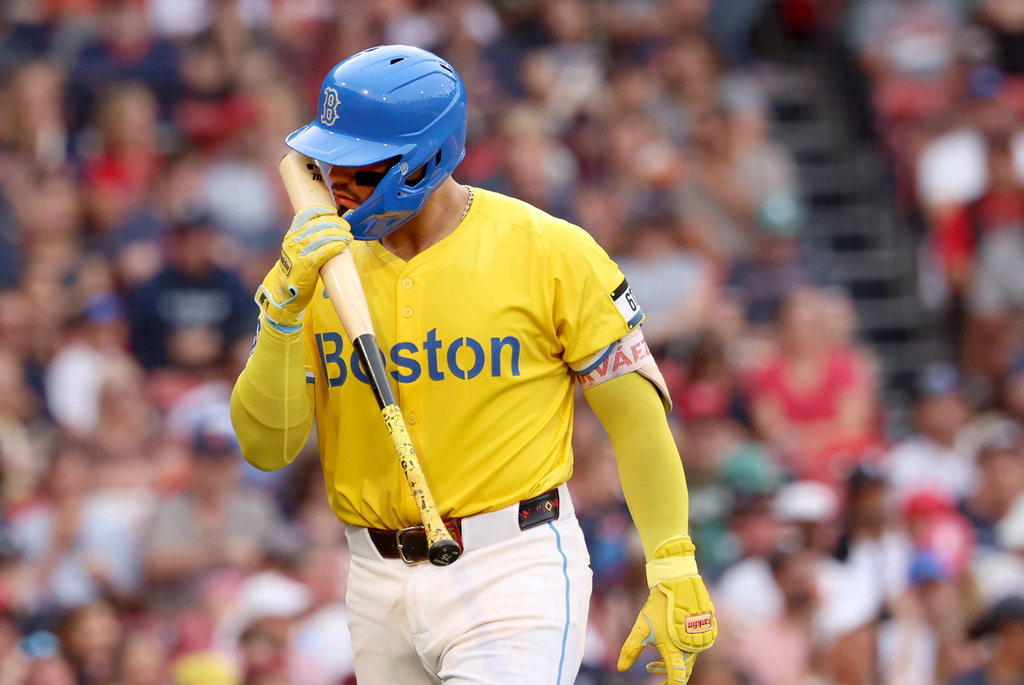 Boston Red Sox's Carlos Narváez reacts after striking out during the fourth inning of a baseball game against the Detroit Tigers, Saturday, Sept. 27, 2025, in Boston. (AP Photo/Mark Stockwell)