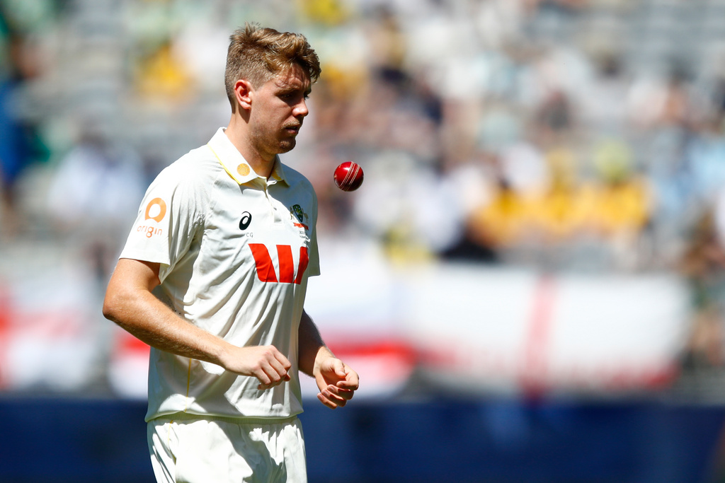 Australia's Cameron Green warms up before the start of the first Ashes cricket test match between Australia and England in Perth, Friday, Nov. 21, 2025.(AP Photo/Gary Day)