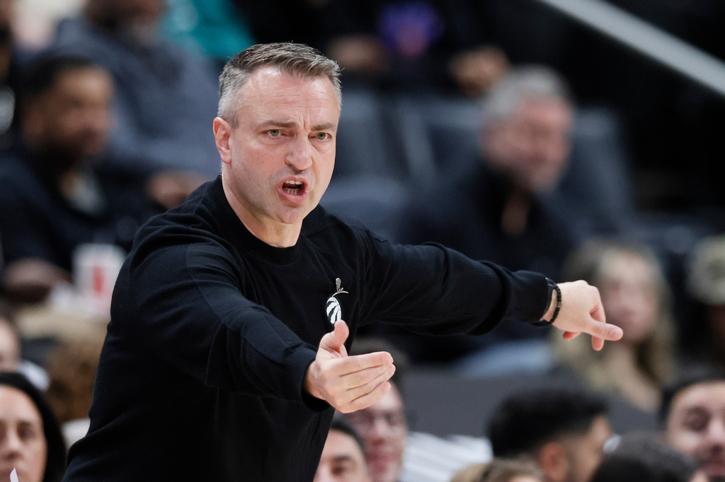 Toronto Raptors head coach Darko Rajakovic directs his team against the Detroit Pistons during the first half of an NBA basketball game Tuesday, March 31, 2026, in Detroit. (AP Photo/Duane Burleson)