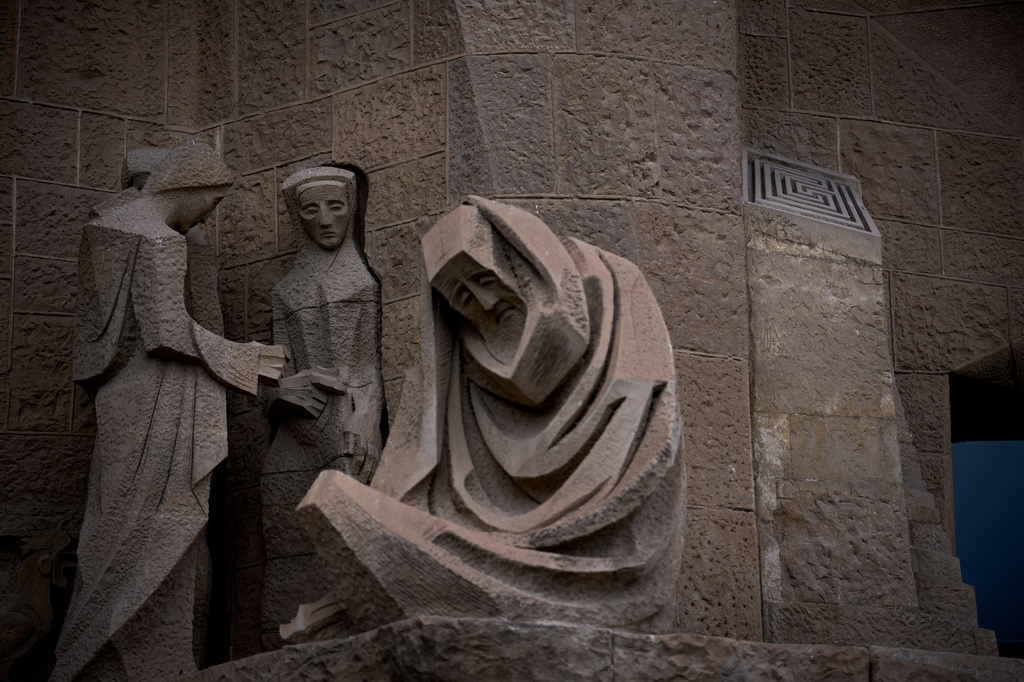 A small square-shaped labyrinth is photographed at the Passion Façade at the basilica's Sagrada Família in Barcelona, Spain, Spain, May 15, 2026. (AP Photo/Emilio Morenatti)