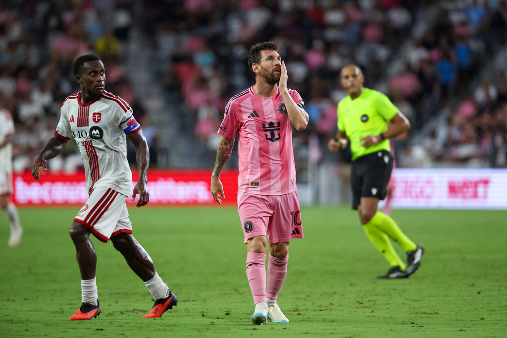 Inter Miami forward Leo Messi (10) reacts after a play during the first half of an MLS soccer game against Toronto FC on Saturday, Aug. 22, 2026, in Miami. (AP Photo/David Santiago)