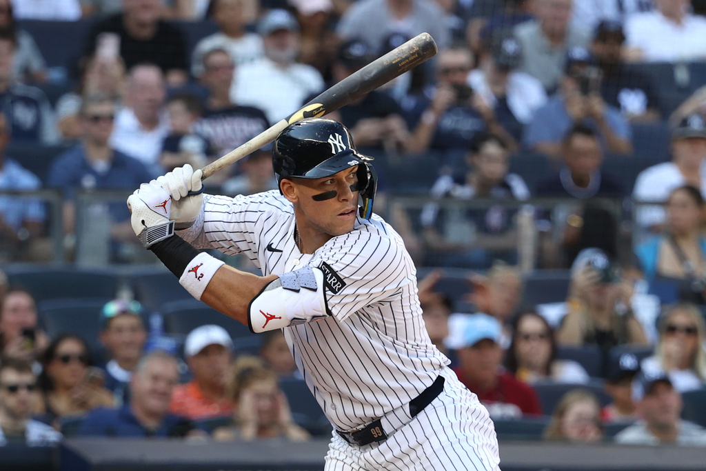 New York Yankees' Aaron Judge bats during the first inning of a baseball game against the Baltimore Orioles Sunday, Sept. 28, 2025, in New York. (AP Photo/Pamela Smith)