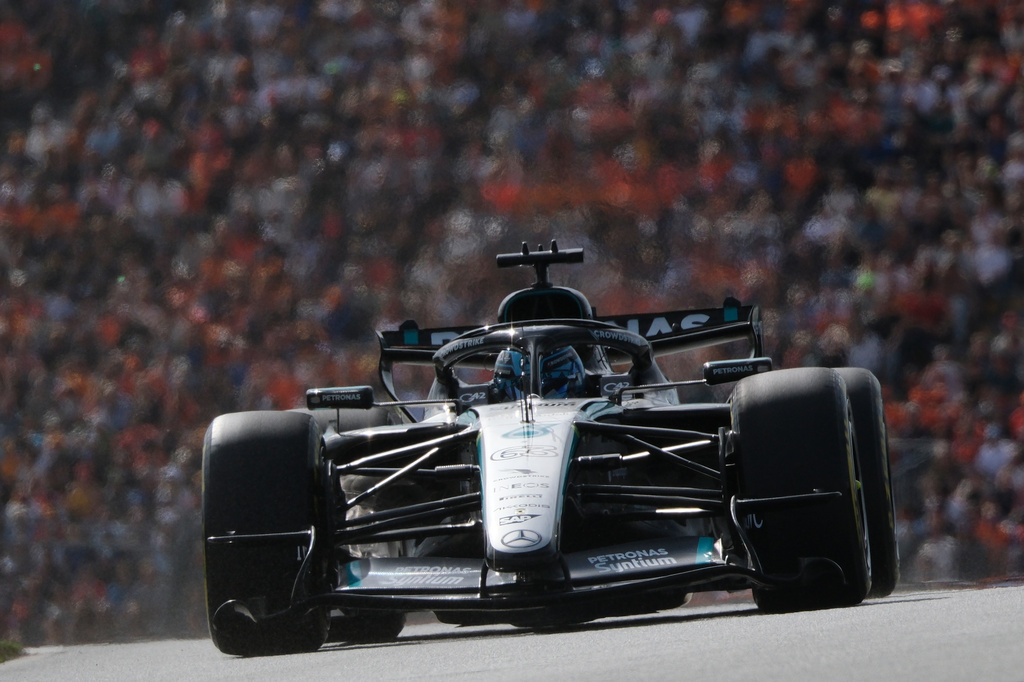 Mercedes driver George Russell of Britain in action during the sprint qualifying at the Formula One Dutch Grand Prix in Zandvoort , Netherlands, Friday, Aug. 21, 2026. (AP Photo/Patrick Post)