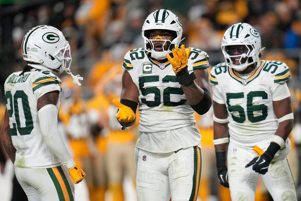 Green Bay Packers' Rashan Gary reacts after sacking Pittsburgh Steelers' Aaron Rodgers during the second half of an NFL football game Sunday, Oct. 26, 2025, in Pittsburgh. (AP Photo/Sue Ogrocki)