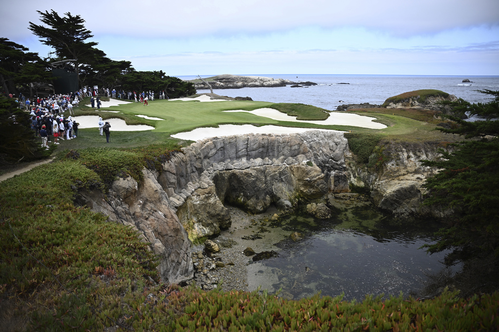 The 15th green is shown as The USA team plays the Great Britain and Ireland team during Walker Cup golf matches at Cypress Point Club on Saturday, Sept. 6, 2025, in Pebble Beach, Calif. (AP Photo/Thien-An Truong)