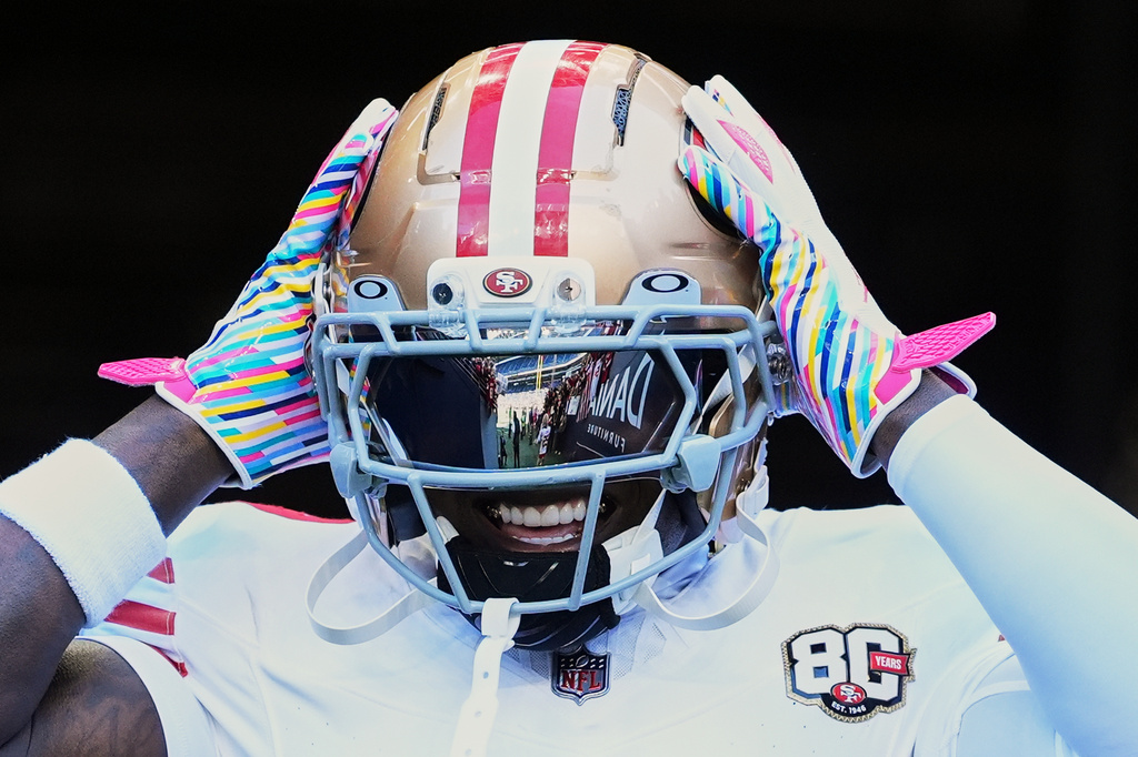 San Francisco 49ers wide receiver Deebo Samuel Sr. prepares to take the field prior to an NFL football game against the Seattle Seahawks, Sunday, Oct. 11, 2026, in Seattle. (AP Photo/Lindsey Wasson)