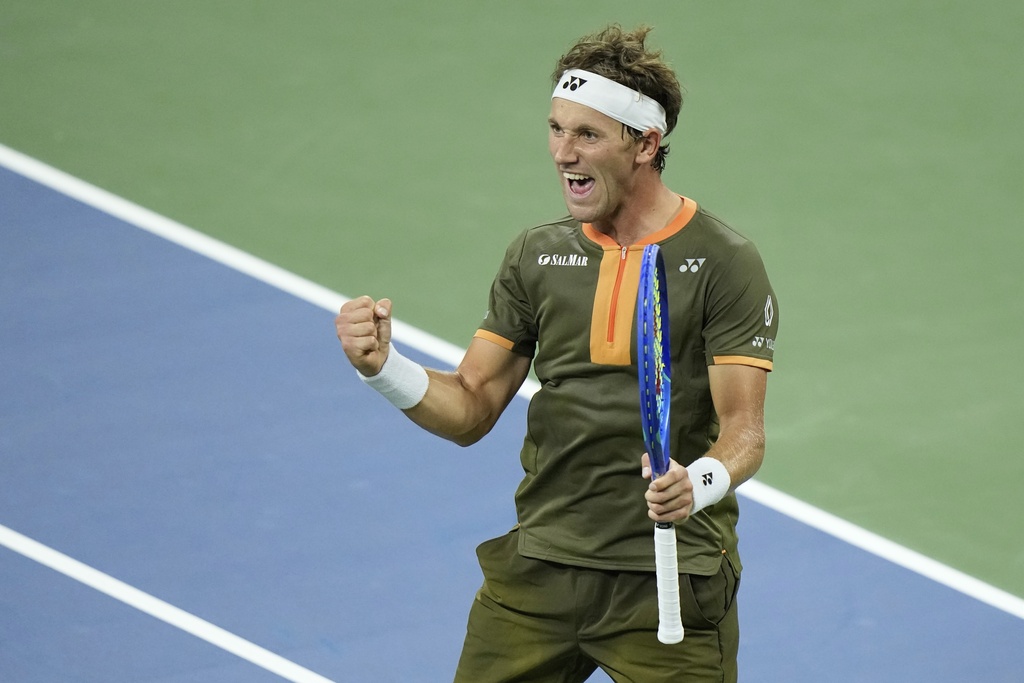 Casper Ruud, of Norway, reacts against Sebastian Ofner, of Austria, during the first round of the U.S. Open tennis championships, Monday, Aug. 25, 2025, in New York. (AP Photo/Frank Franklin II)