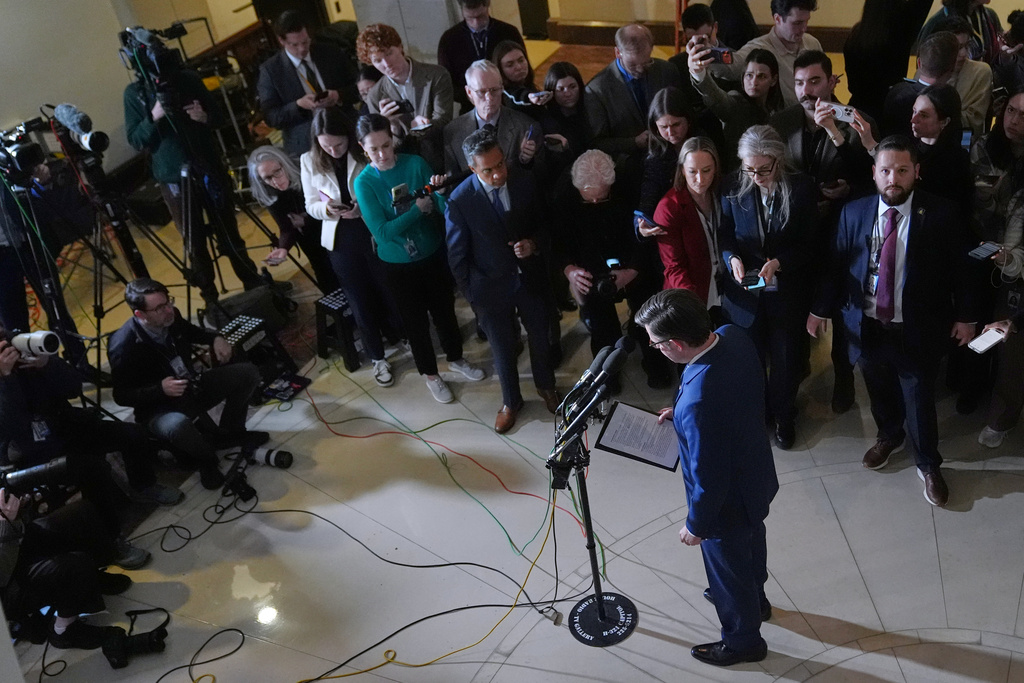 House Speaker Mike Johnson of La., speaks to reporters at the U.S. Capitol Monday, Jan. 5, 2026, in Washington, after a closed-door briefing about President Donald Trump directing U.S. forces to capture Venezuelan President Nicolas Maduro. (AP Photo/Jacquelyn Martin)