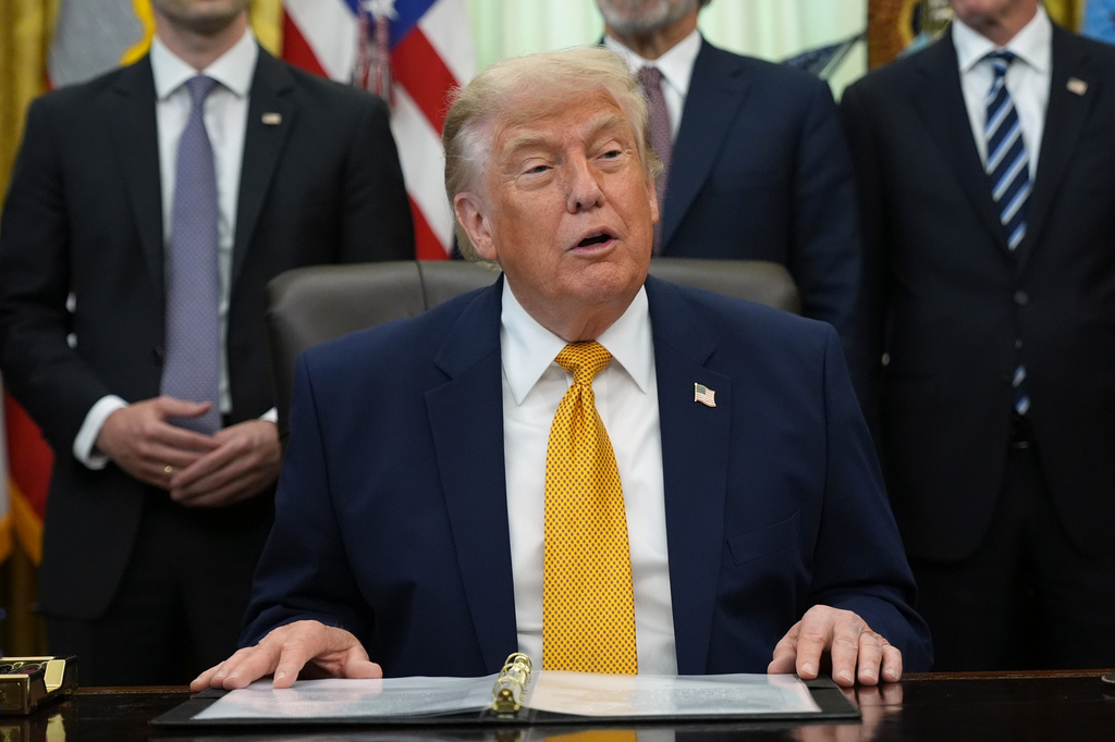 President Donald Trump speaks in the Oval Office of the White House during an executive order signing about quantum computing, Monday, June 22, 2026, in Washington. (AP Photo/Jacquelyn Martin)