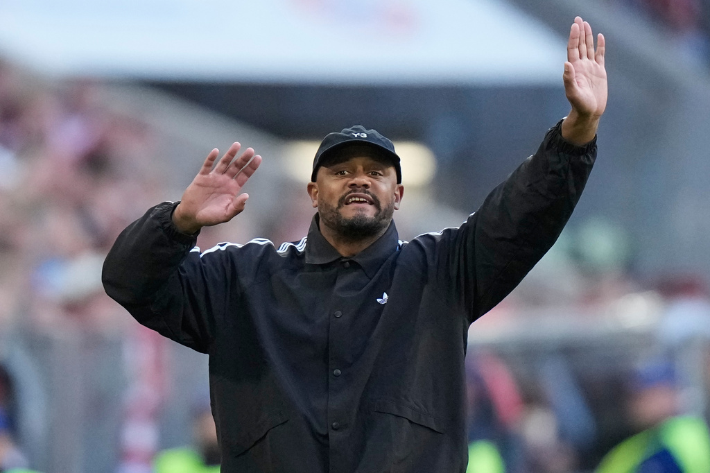 Bayern's head coach Vincent Kompany reacts during a Bundesliga soccer match between Bayern and Stuttgart in Munich, Germany, Sunday, April 19, 2026. (AP Photo/Matthias Schrader)