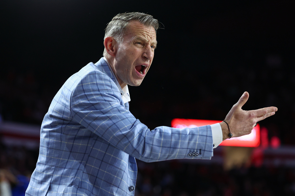 Alabama head coach Nate Oats reacts during the first half of an NCAA college basketball game against Georgia, Tuesday, March. 3, 2026, in Athens, Ga. (AP Photo/Colin Hubbard)