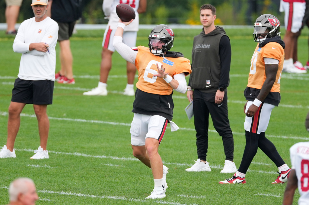 Tampa Bay Buccaneers quarterback Baker Mayfield throws during a joint practice with the New York Jets during an NFL football training camp in Florham Park, N.J., Tuesday, Aug. 11, 2026. (AP Photo/Seth Wenig)