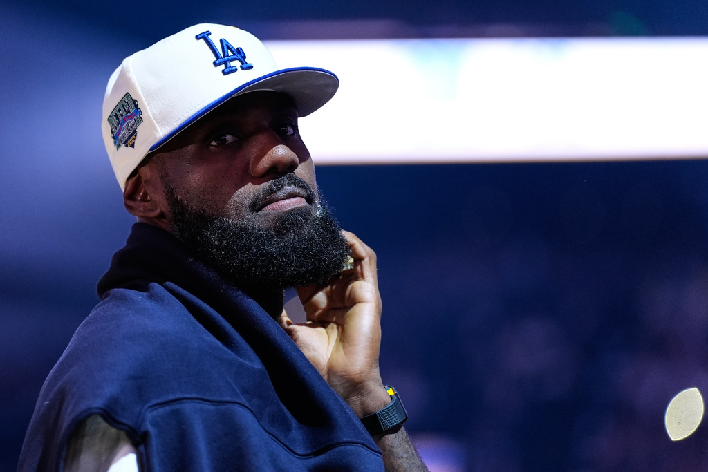 Los Angeles Lakers' Lebron James stands on the court before an NBA basketball preseason game against the Golden State Warriors, Sunday, Oct. 5, 2025, in San Francisco. (AP Photo/Godofredo A. Vásquez)