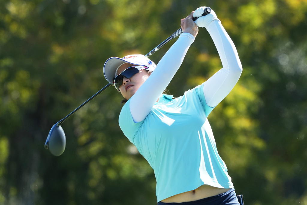 Sei Young Kim of South Korea hits from the third tee during the second round of the LPGA Tour Championship golf tournament, Friday, Nov. 21, 2025, in Naples, Fla. (AP Photo/Marta Lavandier)