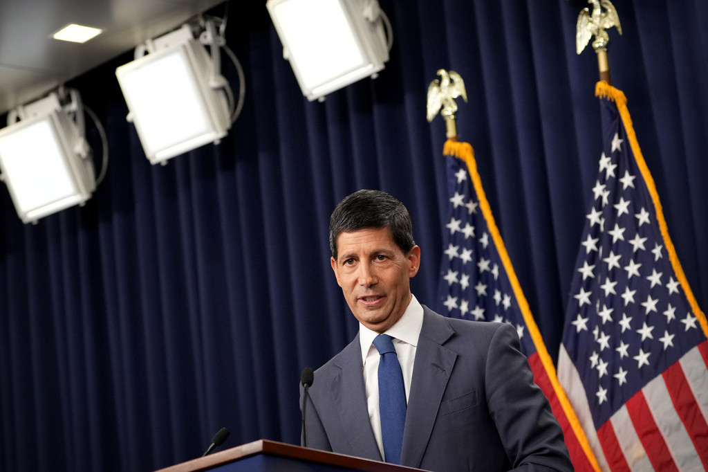 Federal Reserve Board Chairman Kevin Warsh speaks during a news conference at the Federal Reserve in Washington, Wednesday, July 29, 2026. (AP Photo/Mark Schiefelbein)
