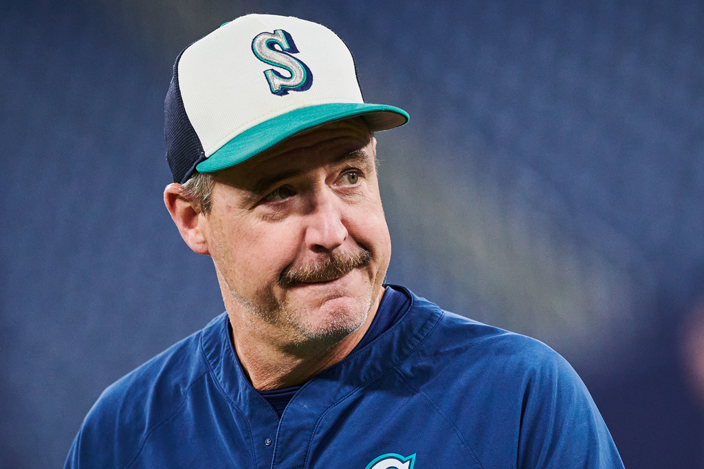 Seattle Mariners manager Dan Wilson looks on during batting practice, Saturday, Oct. 18, 2025, in Toronto, ahead of Sunday's Game 6 in baseball's American League Championship Series against the Toronto Blue Jays. (Sammy Kogan/The Canadian Press via AP)