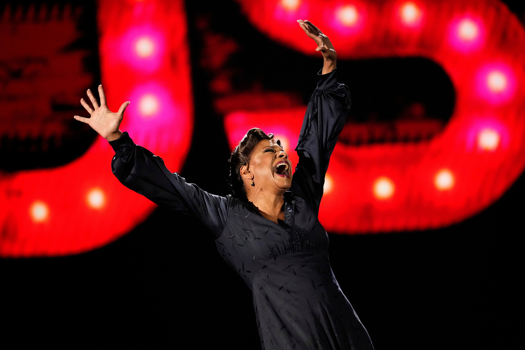 Audra McDonald performs "Rose's Turn" from "Gypsy" during the 78th Tony Awards at Radio City Music Hall in New York, June 8, 2025. (Photo by Charles Sykes/Invision/AP File)