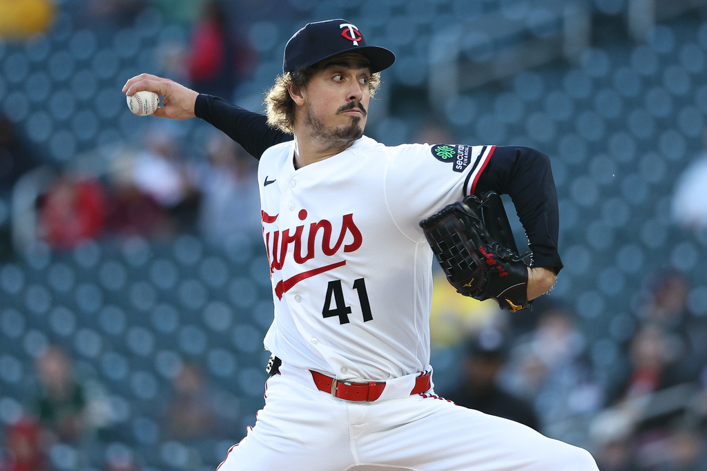 Twins pitcher Joe Ryan leaves start vs. Blue Jays after just two batters