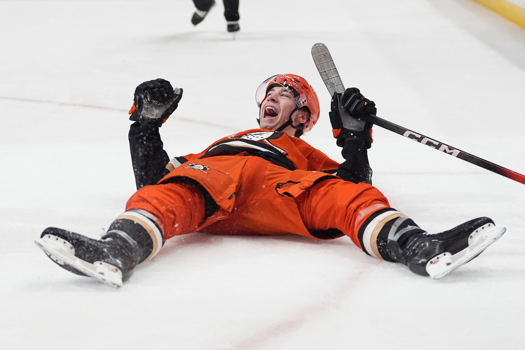 Anaheim Ducks right wing Beckett Sennecke celebrates his goal during the first period of an NHL hockey game against the New York Islanders Wednesday, March 4, 2026, in Anaheim, Calif. (AP Photo/Gregory Bull)