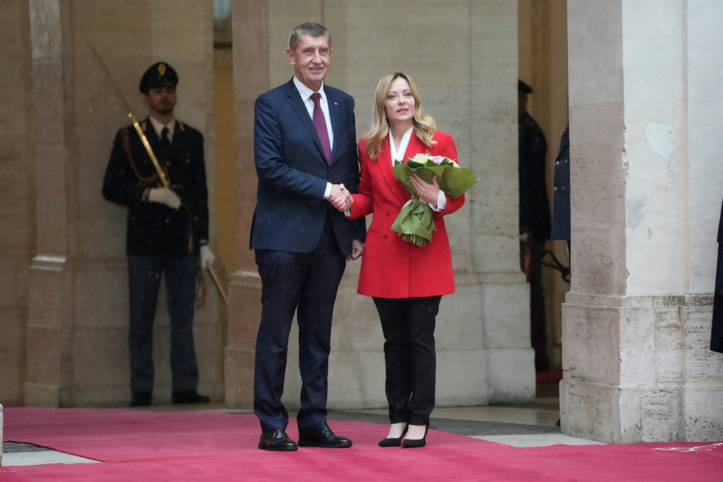 Italian Premier Giorgia Meloni, right, welcomes Czech Prime Minister Andrej Babiš at the Chigi government offices in Rome for talks, Wednesday, Feb. 4, 2026. (AP Photo/Gregorio Borgia)