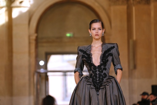 A model wears a creation as part of the Vivienne Westwood Spring/Summer 2026 collection presented in Paris, Saturday, Oct. 4, 2025. (AP Photo/Aurelien Morissard) A model wears a creation as part of the Vivienne Westwood Spring/Summer 2026 collection presented in Paris, Saturday, Oct. 4, 2025. (AP Photo/Aurelien Morissard)