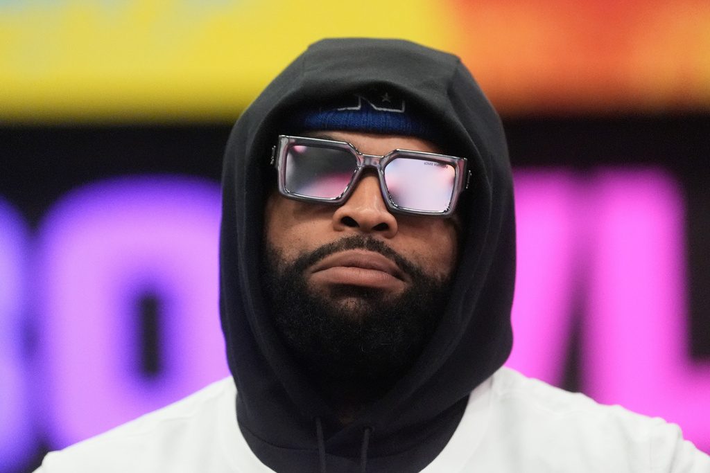 NFC offensive tackle Trent Williams, of the San Francisco 49ers, watches during an NFL Pro Bowl Games skills competition in San Francisco, Monday, Feb. 2, 2026. (AP Photo/Jeff Chiu)
