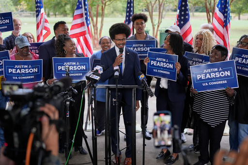 State Rep. Justin J. Pearson, D-Memphis, center, announces his candidacy for U.S. Congress during a news conference Wednesday, Oct. 8, 2025, in Memphis, Tenn. (AP Photo/George Walker IV) State Rep. Justin J. Pearson, D-Memphis, center, announces his candidacy for U.S. Congress during a news conference Wednesday, Oct. 8, 2025, in Memphis, Tenn. (AP Photo/George Walker IV)