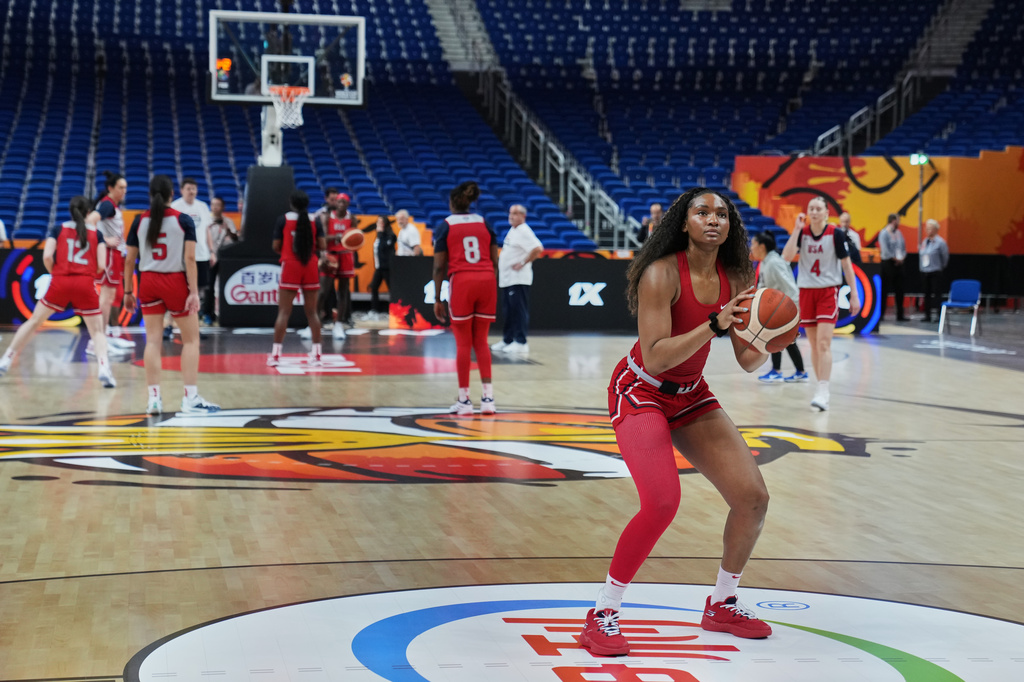 Kiki Iriafen (9) of United States practices during a training session ahead of the match between China and United States during the Women's Basketball World Cup in Berlin, Germany, Wednesday, Sept. 2, 2026. (AP Photo/Ebrahim Noroozi)
