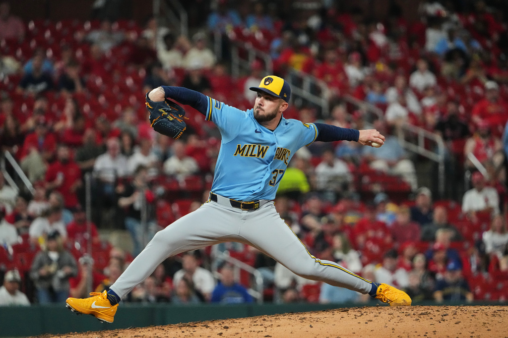 Milwaukee Brewers pitcher DL Hall throws during the fifth inning of a baseball game against St. Louis Cardinals Monday, May 4, 2026, in St. Louis. (AP Photo/Jeff Roberson)