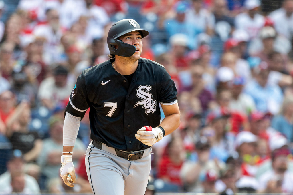Chicago White Sox' Jacob Gonzalez watches his ball after hitting a solo home run in the third inning of a baseball game against the Philadelphia Phillies, Saturday, June 6, 2026, in Philadelphia. (AP Photo/Laurence Kesterson)