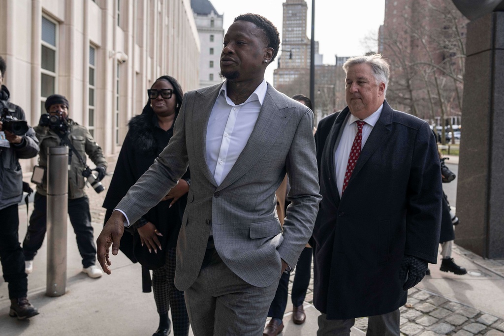 Miami Heat's Terry Rozier arrives at Brooklyn federal court, Monday, Dec. 8, 2025, in New York. (AP Photo/Yuki Iwamura)