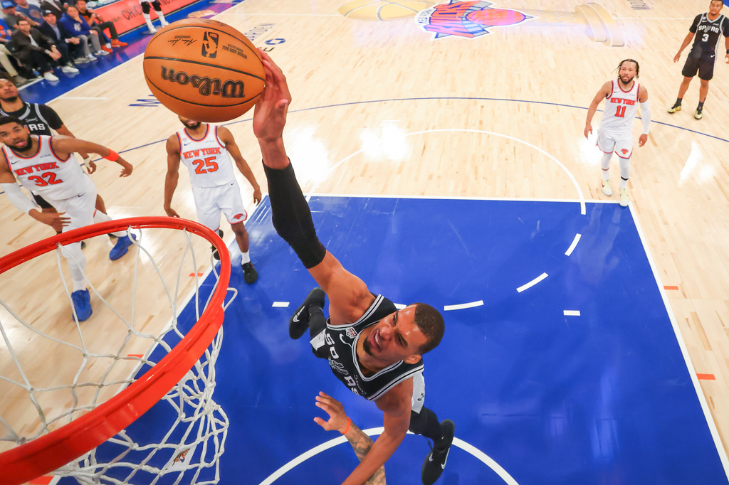 San Antonio Spurs forward Victor Wembanyama shoots against the New York Knicks during the first half of Game 4 of the NBA Finals basketball series, Monday, June 8, 2026, in New York. (Al Bello/Pool Photo via AP)