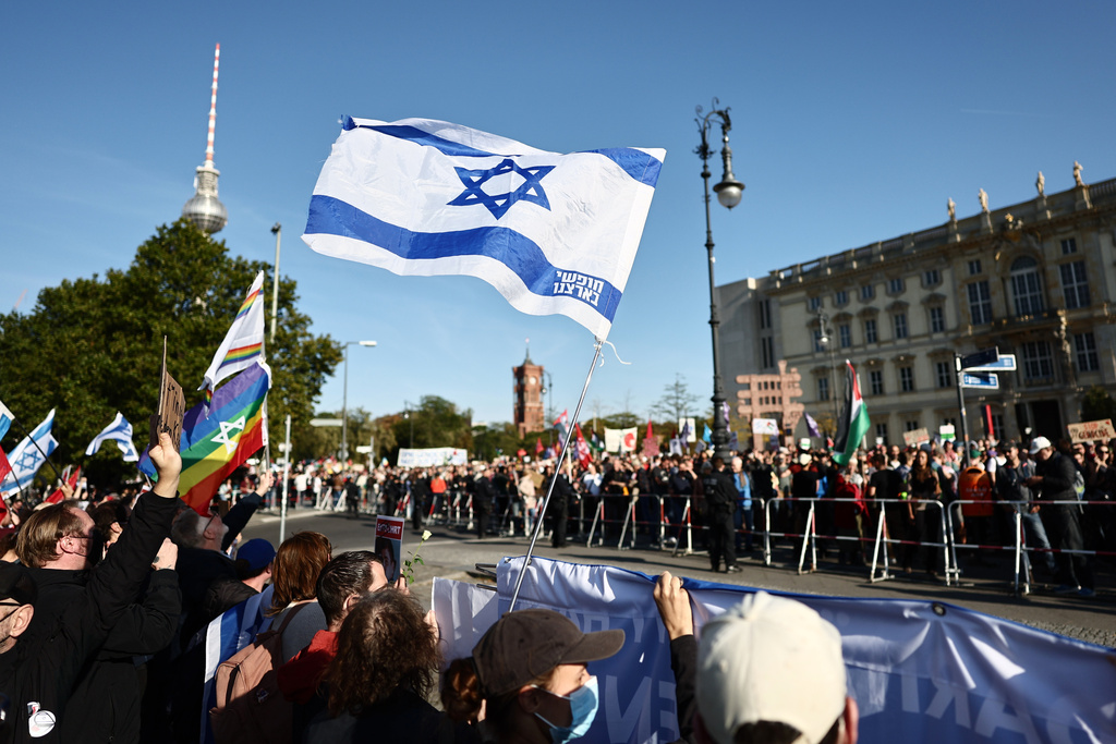 A pro-Israel counter-protest is seen beside a mass demonstration called "All Eyes on Gaza" in support of Palestinians in Berlin, Germany, Saturday, Sept. 27, 2025. (AP Photo/Christoph Soeder)