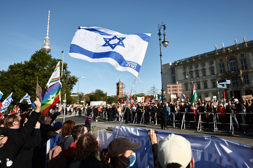 A pro-Israel counter-protest is seen beside a mass demonstration called "All Eyes on Gaza" in support of Palestinians in Berlin, Germany, Saturday, Sept. 27, 2025. (AP Photo/Christoph Soeder) A pro-Israel counter-protest is seen beside a mass demonstration called "All Eyes on Gaza" in support of Palestinians in Berlin, Germany, Saturday, Sept. 27, 2025. (AP Photo/Christoph Soeder)