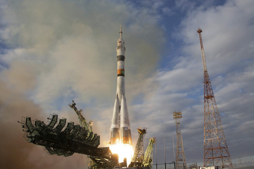 Russian Soyuz spacecraft with 3 astronauts docks at the International Space Station - Vimarsana News