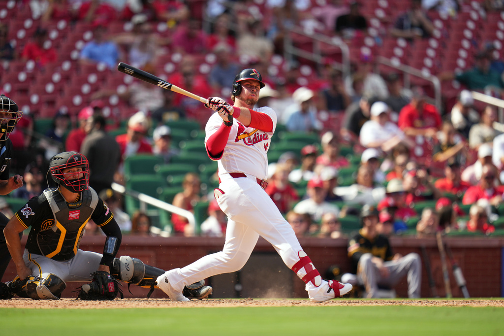St. Louis Cardinals' Nolan Gorman fouls off a pitch during the seventh inning of a baseball game against the Pittsburgh Pirates Sunday, Aug. 30, 2026, in St. Louis. (AP Photo/Jeff Roberson)