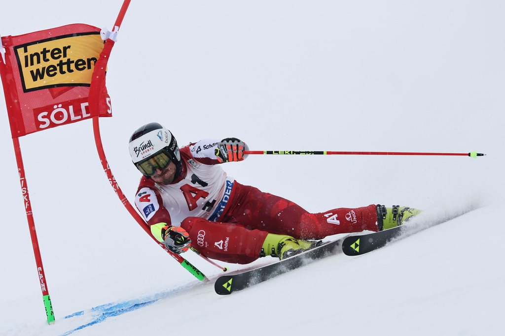 Austria's Stefan Brennsteiner competes in an alpine ski, men's World Cup giant slalom, in Soelden, Austria, Sunday, Oct. 26, 2025. (AP Photo/Marco Trovati)