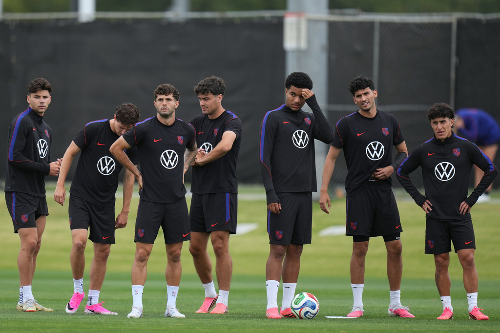 United States players attend a training session ahead of their FIFA World Cup match against Bosnia in Irvine, Calif., Monday, June 29, 2026. (AP Photo/Andre Penner)