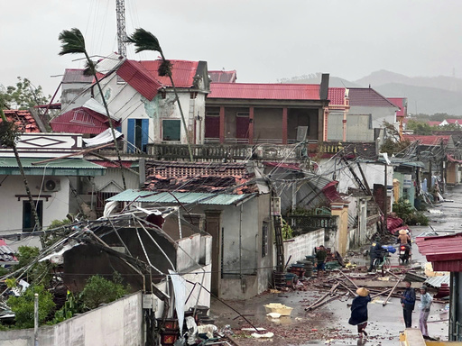 Houses are damaged in the aftermath of typhoon Bualoi in Thanh Hoa, Vietnam, Monday, Sept. 29, 2025. (Viet Hoang/VNExpress via AP) Houses are damaged in the aftermath of typhoon Bualoi in Thanh Hoa, Vietnam, Monday, Sept. 29, 2025. (Viet Hoang/VNExpress via AP)