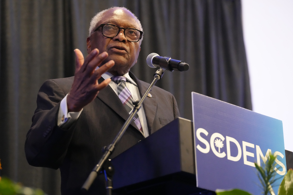 U.S. Rep. Jim Clyburn, D-S.C., speaks to attendees at the South Carolina Democratic Party's Blue Palmetto Dinner on Friday, May 29, 2026, in Columbia S.C. (AP Photo/Meg Kinnard)