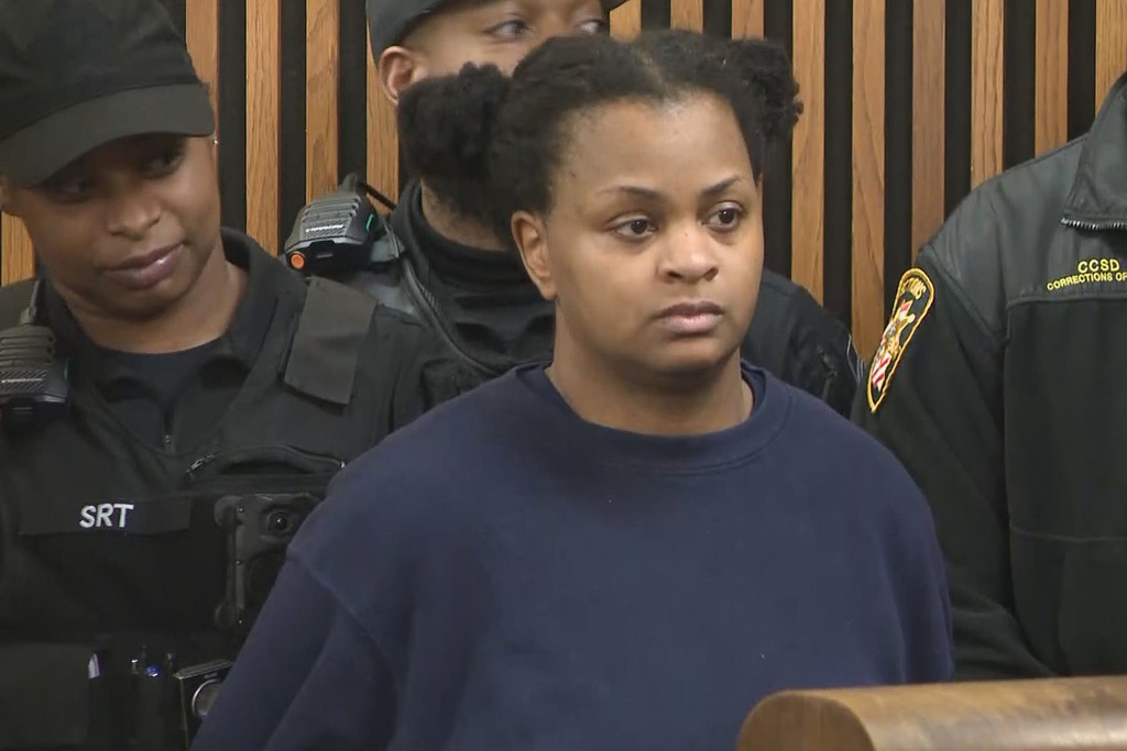 Aliyah Henderson, 28, attends a bond hearing in Cleveland on Thursday, March 6, 2026, on charges she killed her two daughters. (WKYC via AP)