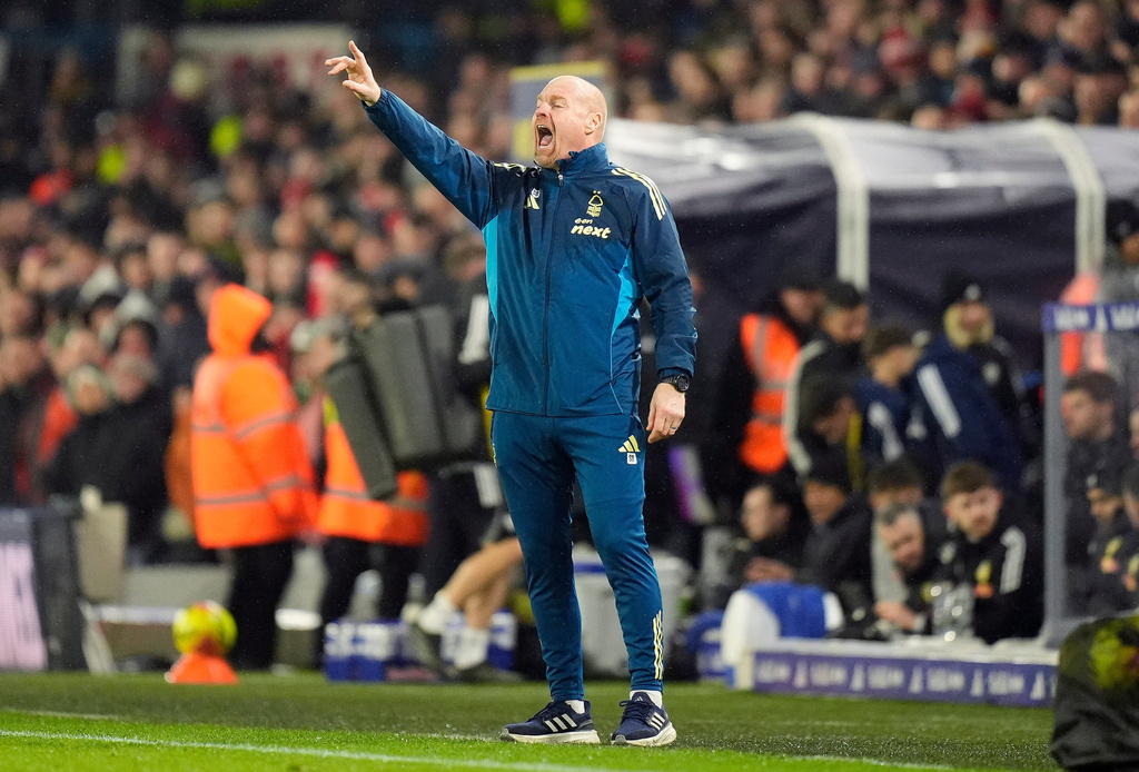Nottingham Forest manager Sean Dyche directs his team during the English Premier League soccer match between Leeds United and Nottingham Forest in Leeds, England, Friday Feb. 6, 2026. (Danny Lawson/PA via AP)