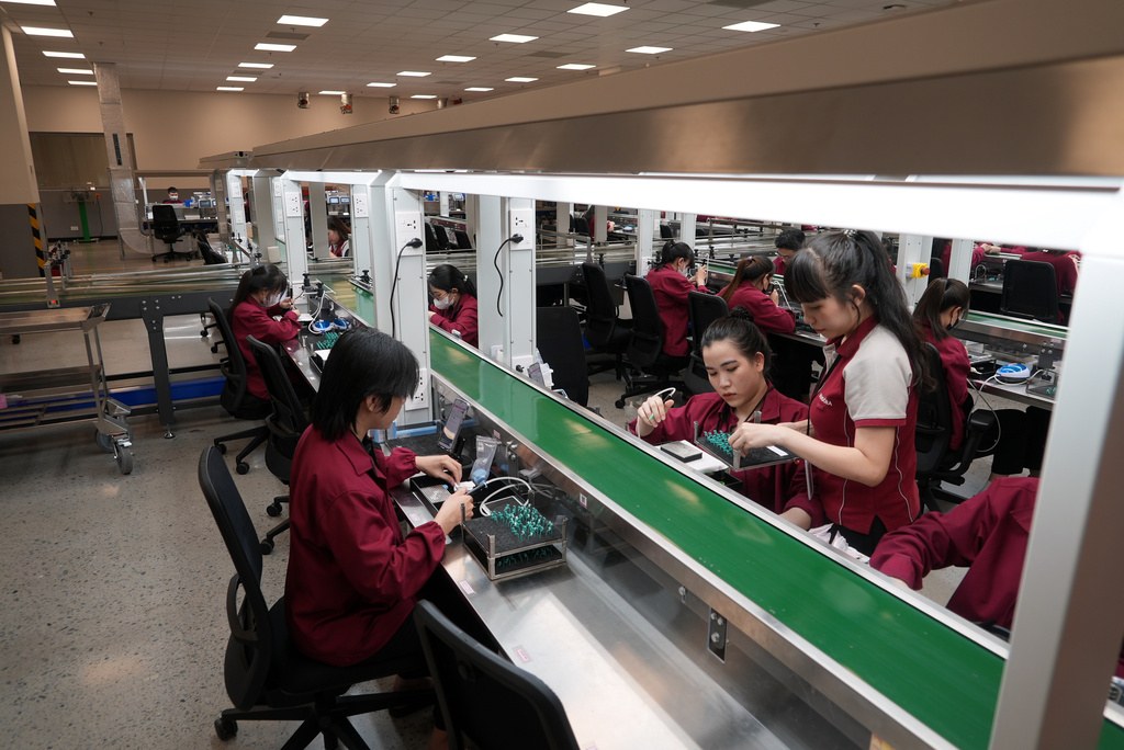 Craftspersons create jewelry pieces at the Pandora factory in Ho Chi Minh city, Vietnam, Wednesday, Sept.30, 2026. (AP Photo/Hau Dinh)