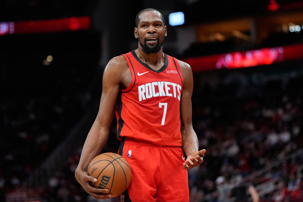 Houston Rockets forward Kevin Durant reacts to a foul call during the first half of an NBA basketball game against the Chicago Bulls in Houston, Tuesday, Jan. 13, 2026. (AP Photo/Ashley Landis)