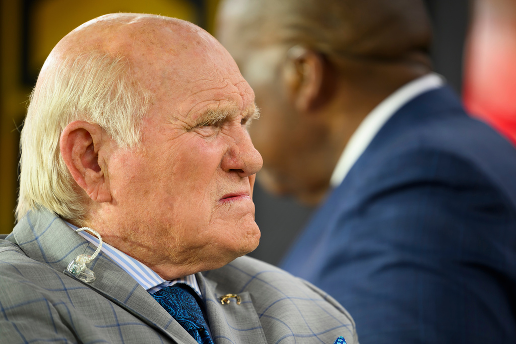 FILE - Terry Bradshaw on the Fox Sports before an NFL football game between the Kansas City Chiefs and the Philadelphia Eagles, Sunday, Sept. 14, 2025 in Kansas City, Mo. (AP Photo/Reed Hoffmann, File)