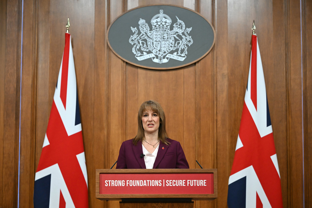 Britain's Chancellor of the Exchequer Rachel delivers a speech in the media briefing room of 9 Downing Street, London, Tuesday Nov. 4, 2025. (Justin Tallis/Pool Photo via AP)